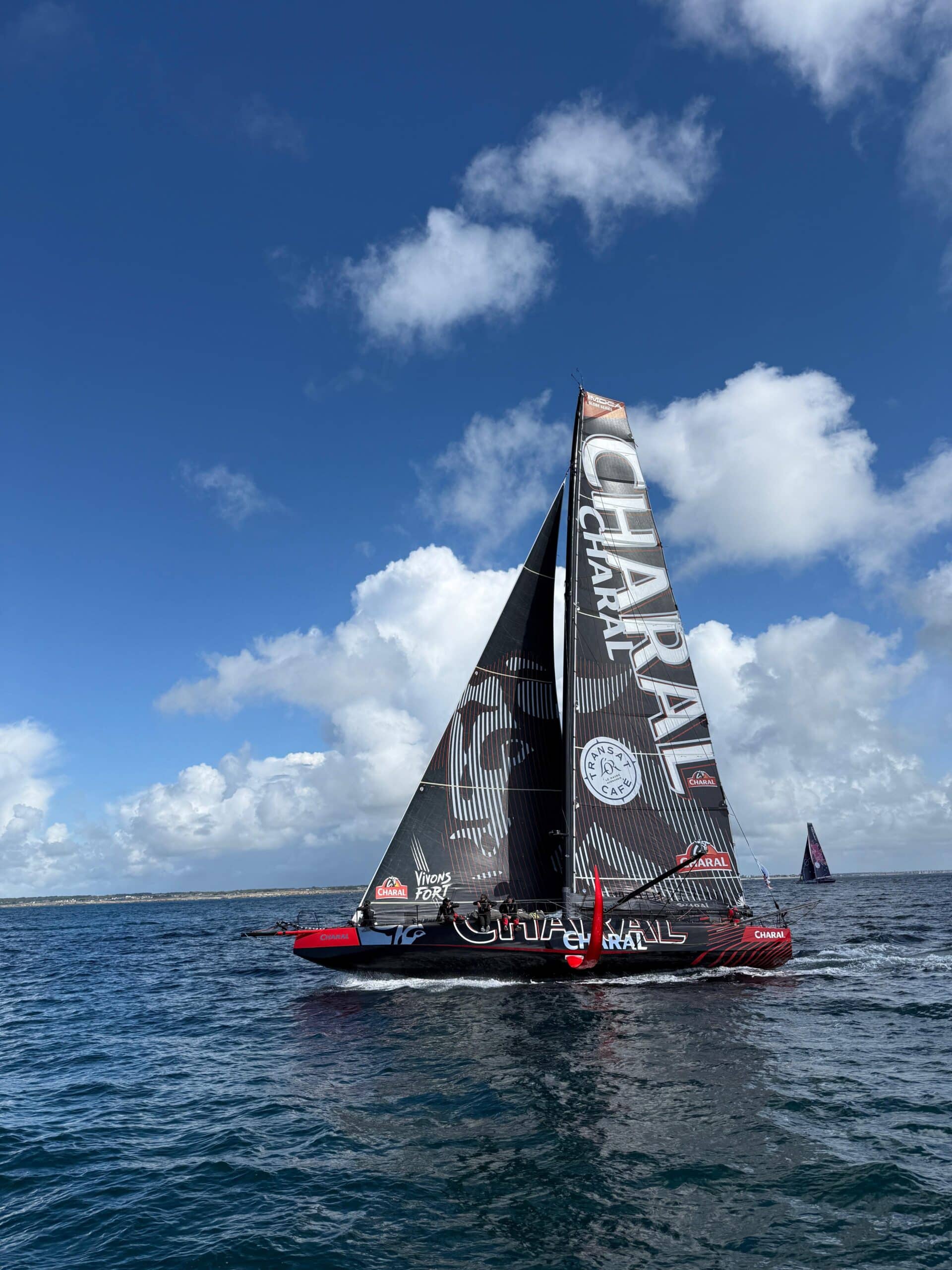 Skipper learning French onboard during an offshore sailing project